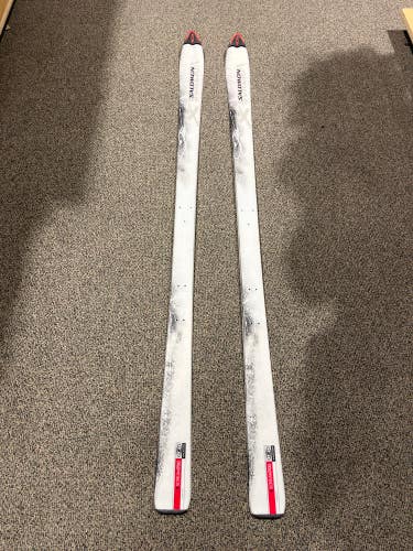 Classic Used Salomon XScream700 Cross Country Skis Without Bindings