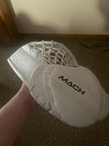 Bauer Mach glove