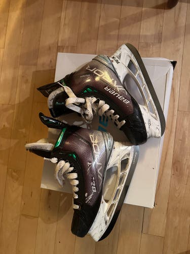 Custom Green Vapor Hyperlite Hockey Skates Size 8 Fit 2