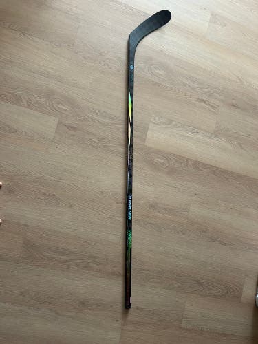 Used Intermediate Bauer Right Handed P28  Proto-R Hockey Stick