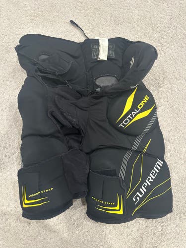 Used Small Bauer Supreme total one Girdle