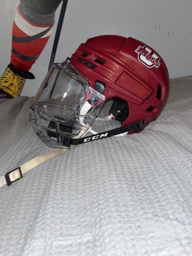 Umass Amherst Hockey (NCAA D1) CCM Super Tacks X Helmet
