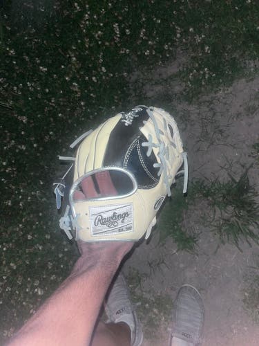 Used  Pitcher's 11.5" Heart of the Hide Baseball Glove
