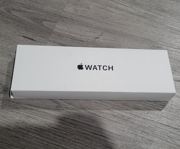 Apple Watch SE Starlite 40mm 2nd Gen W/GPS & CELLULAR " "UNLOCKED" Brand New.