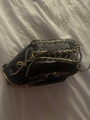 Used  Outfield 12.5" Pro Preferred Baseball Glove