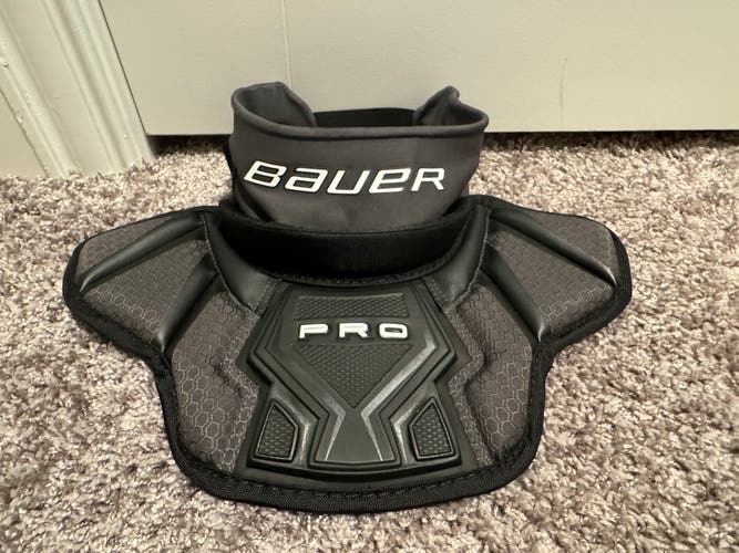 Bauer Pro Goalie Neck Protector - Junior
