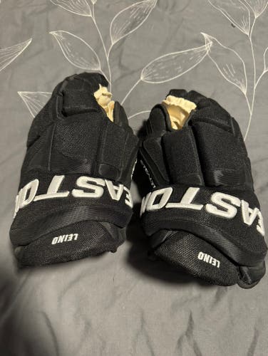 NWOT Easton Stealth 13" Gloves