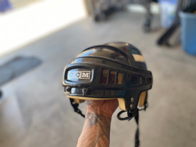Ccm 592 helmet
