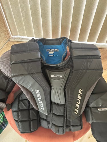 Used Large Bauer Elite Goalie Chest Protector