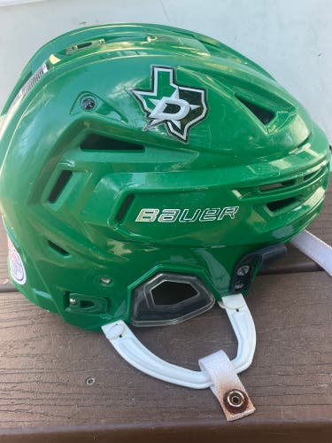 Used Small Bauer  Re-Akt 150 Helmet