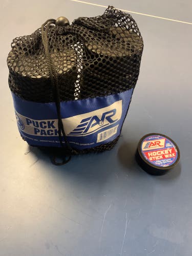 12 Puck Pack And A&R Hockey Wax
