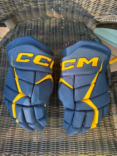 14" CCM FT680 Gloves