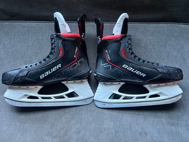 Like New Senior Bauer 8 Vapor 3X Pro Hockey Skates