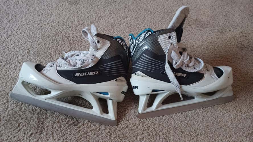 Used Junior Bauer Reactor 2000 Hockey Goalie Skates Regular Width Size 3