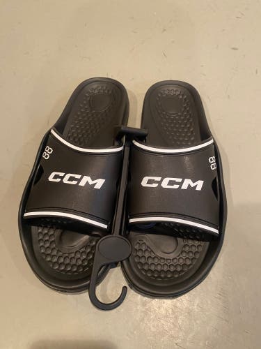 CCM Hockey Sandals Size 44