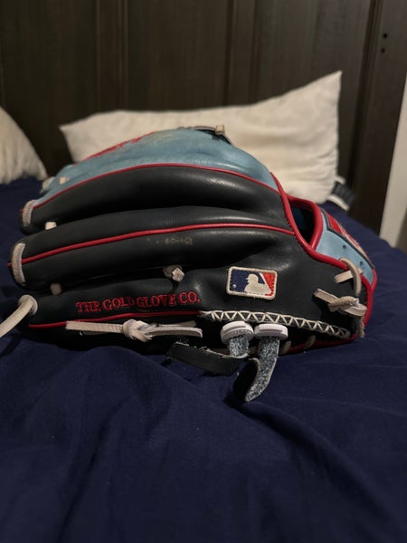 BARELY USED Outfield 12.25" Heart of the Hide Glove