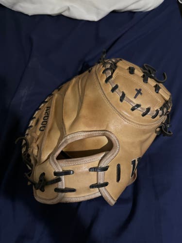 NEW (broken In) 33" Catchers Mitt A2000 Baseball Glove