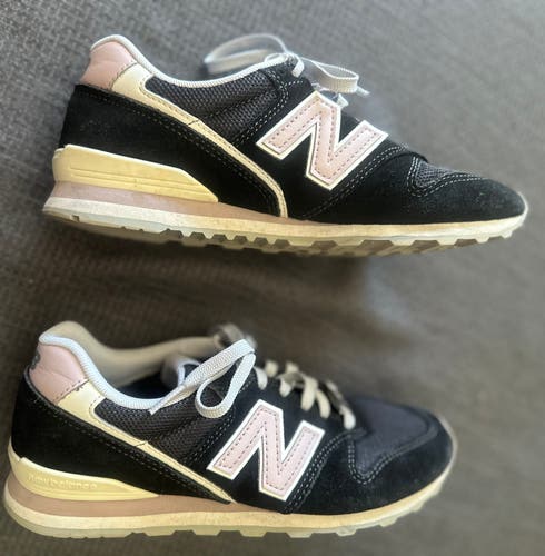 New Balance 996 Black& Pink Sneakers