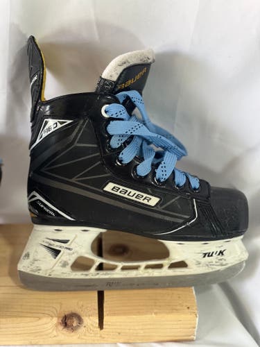 Youth Used Bauer Supreme 160 Hockey Skates Wide Size 13