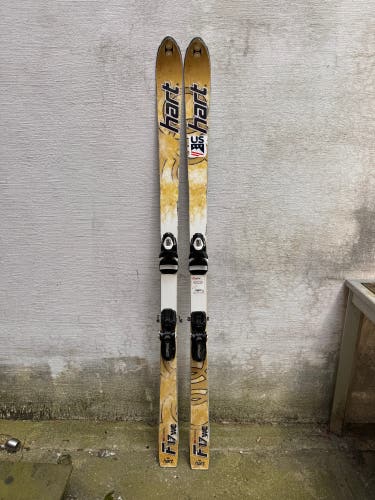 2013 Hart F17 World Cup 168 cm mogul skis with Axial 2 bindings