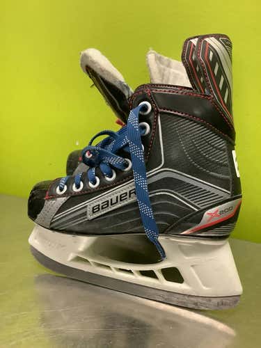 Used Bauer X200 Junior 02 Ice Hockey Skates