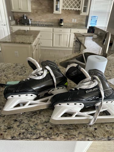 Used Senior Bauer 9.5 Supreme Elite Hockey Skates