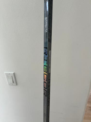 NEW CCM Ribcor Trigger 8 pro Chrome Hockey Stick Left 85 Flex P29