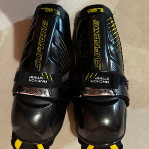 Used Youth Bauer 8" Supreme 1S Shin Pads