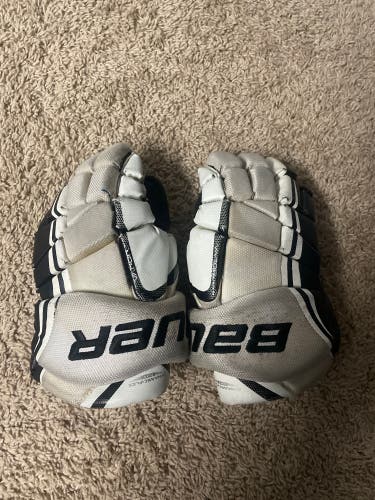 Used  Bauer 12" Vapor X5.0 Gloves