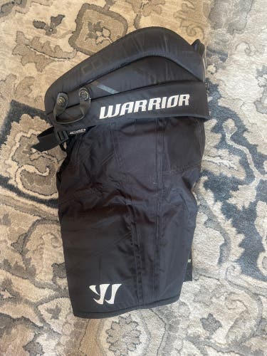 Used Junior Warrior Covert QRE20 Pro Hockey Pants