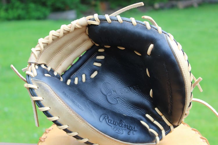 Used Right Hand Throw Rawlings Catcher's Gold Glove Elite Baseball Glove 32.5"