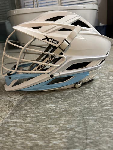 Used Cascade XRS Pro lacrosse Helmet (Perfect Condition)