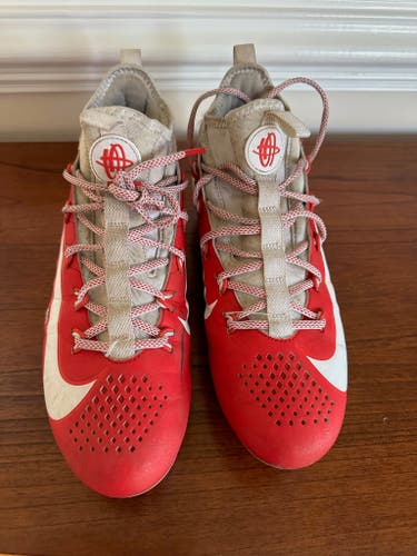 White/Red Used Size 9.5 (Women's 10.5) Adult Nike Mid Top Molded Cleats