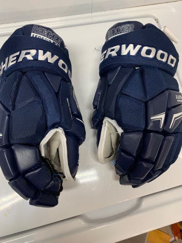 Like-New Sher-Wood 15" Rekker Gloves