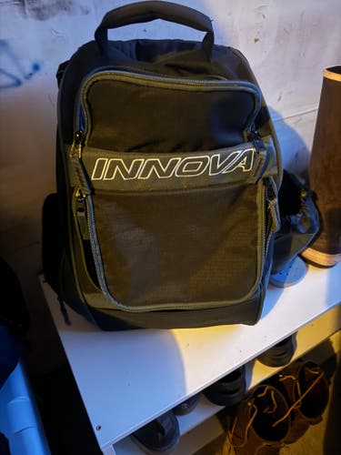 Used Innova Adventure Pack Disc Golf Bag