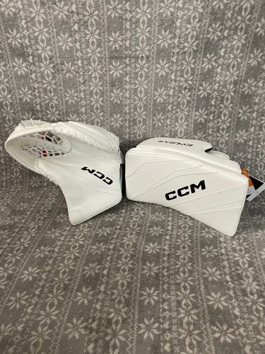 New CCM EFlex 6 Regular Glove and Blocker Set