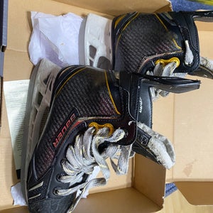 Used Youth Bauer Regular Width  13.5 Supreme One.9 Hockey Skates