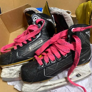 Used Intermediate Bauer Regular Width  Size 4 Supreme S160 Hockey Skates
