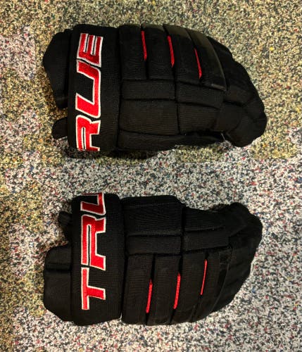 Used  True 13"  A2.2 Gloves