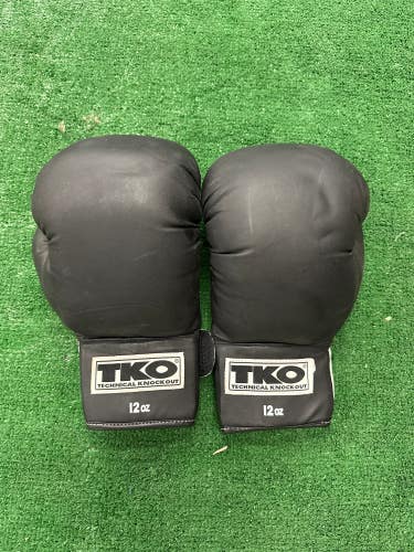 Used TK Gloves & Pads