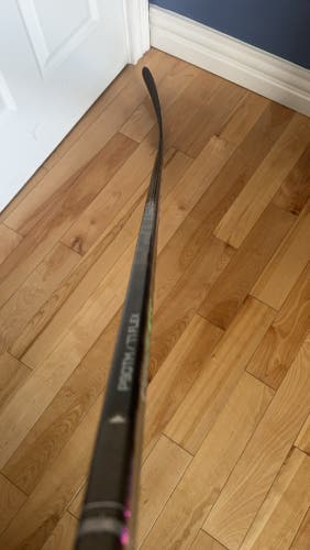 New Senior Bauer Right Handed P90TM  Proto-R Hockey Stick