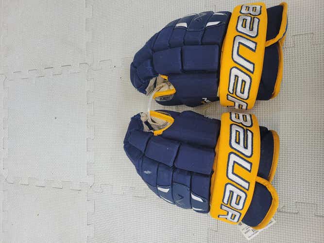 Used Bauer Nexus 2900 15" Hockey Gloves