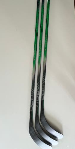 New Intermediate Bauer Right Handed P92 Pro Stock Vapor Hyperlite 2 Hockey Stick - Green