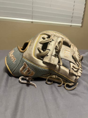 11.25" A2000 Baseball Glove