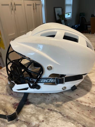 Used Cascade CS Lacrosse Helmet
