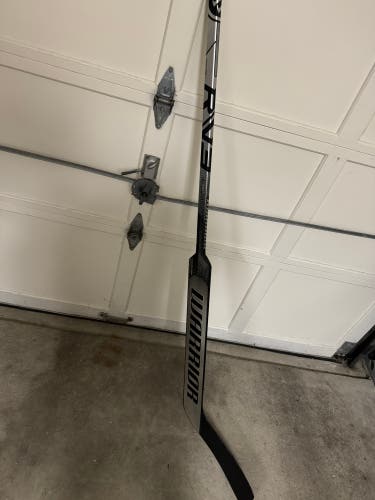 Warrior Ritual V3 Pro Senior Goalie Stick (26” W33, Chrome)