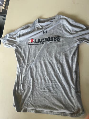 University of Utah Lacrosse Team Issued #32 t-shirt