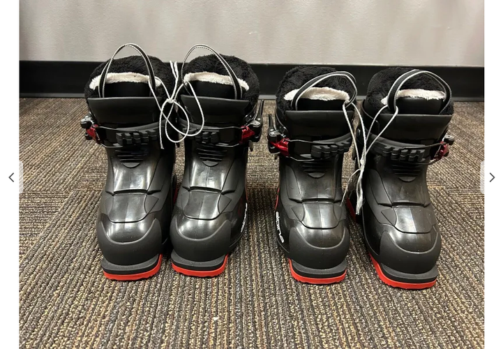 NEW little kids ski boots Alpina boots 17.5 mondo /US9