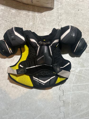 Bauer Supreme 2s Shoulder Pads