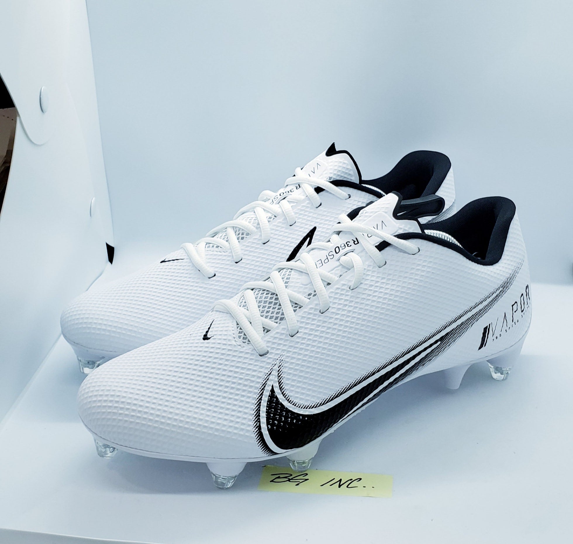 Nike Mens Sizes Wide Vapor Edge 360 Speed Football Cleats White DO1145-100 Nike Vapor Edge Speed 360 D WIDE  main image 2